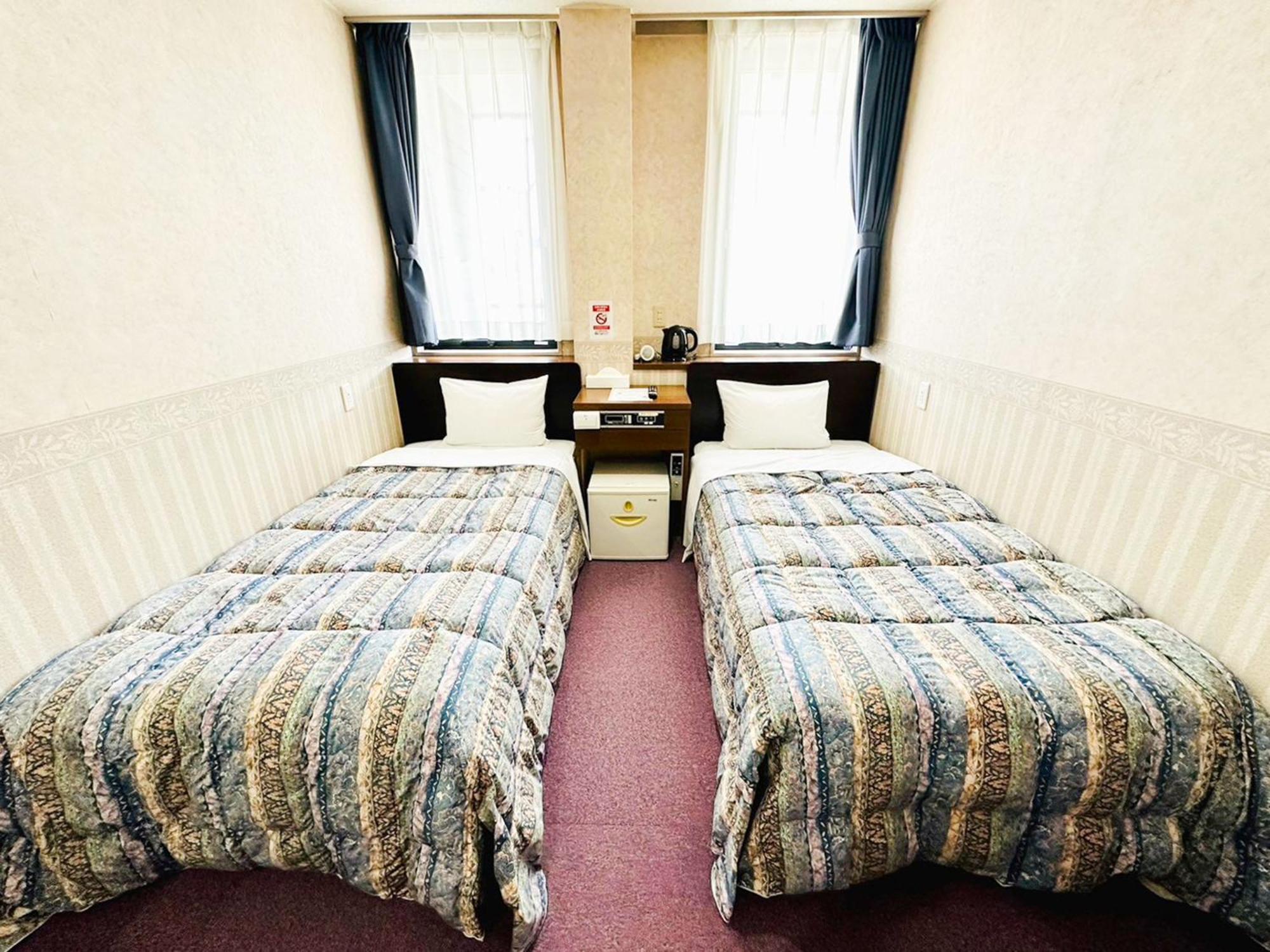 OYO Hotel Station Business Tenshukaku Hitoyoshi Eksteriør billede