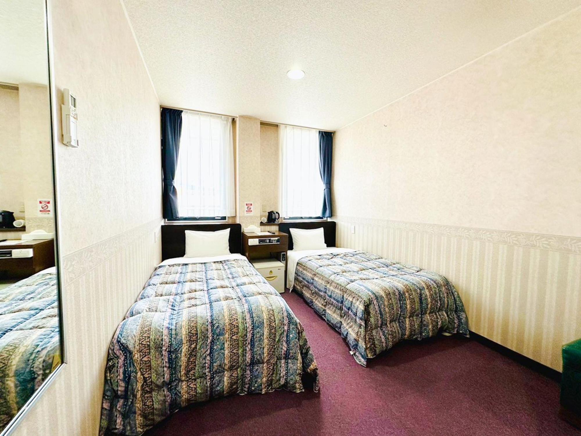 OYO Hotel Station Business Tenshukaku Hitoyoshi Eksteriør billede